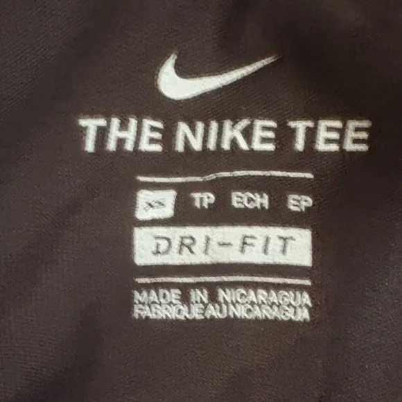 Nike Brown T-Shirt with Light Pink Slogan - Picture 2 of 4